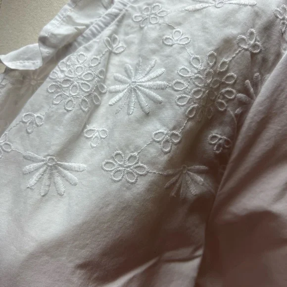 Talbots White Floral Embroidered Top - Picture 5 of 7